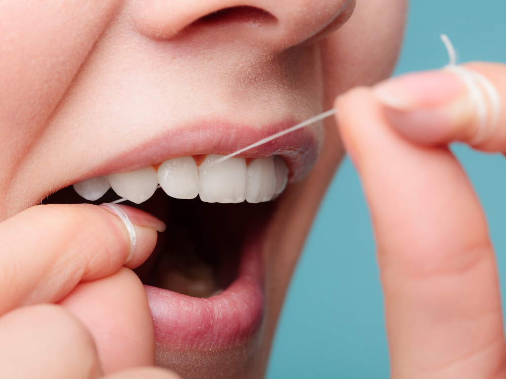 Važno je znati osnove čišćenja zubnim koncem.