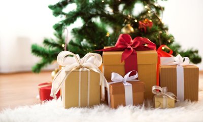 Pokloni ispod božićnog drvca