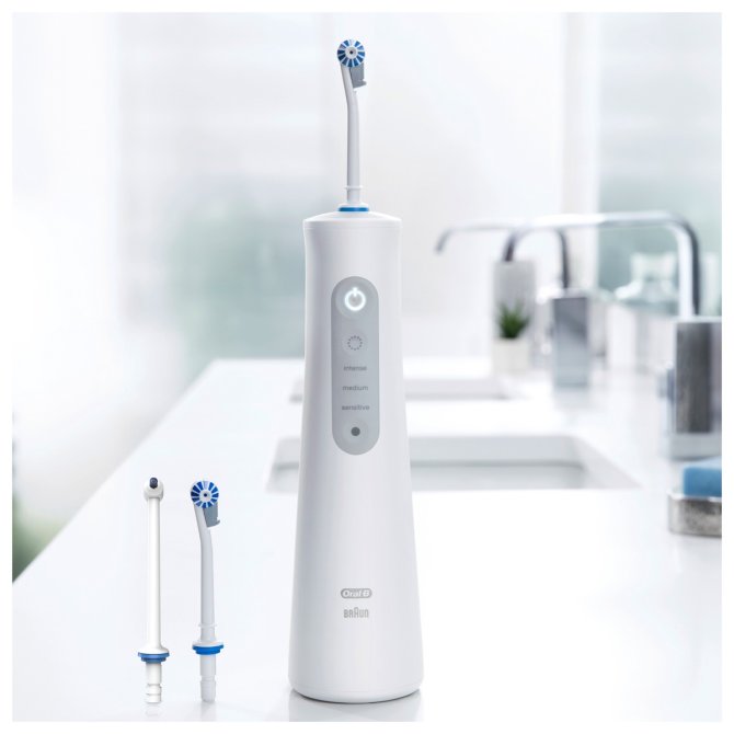 Proizvod Oral-B tuš Aquacare 6 Pro Expert brenda Oral-B