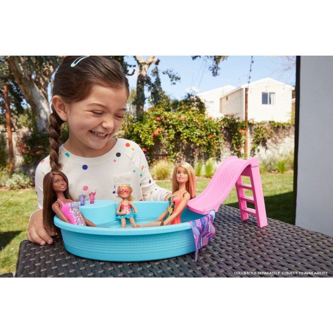 Proizvod Barbie bazen i lutka brenda Barbie