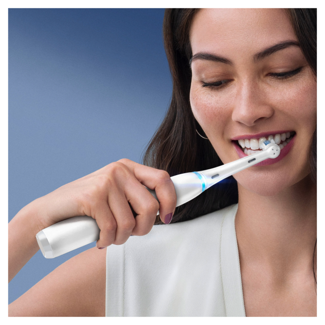Proizvod Oral-B električna zubna četkica iO8 - alabaster bijela brenda Oral-B