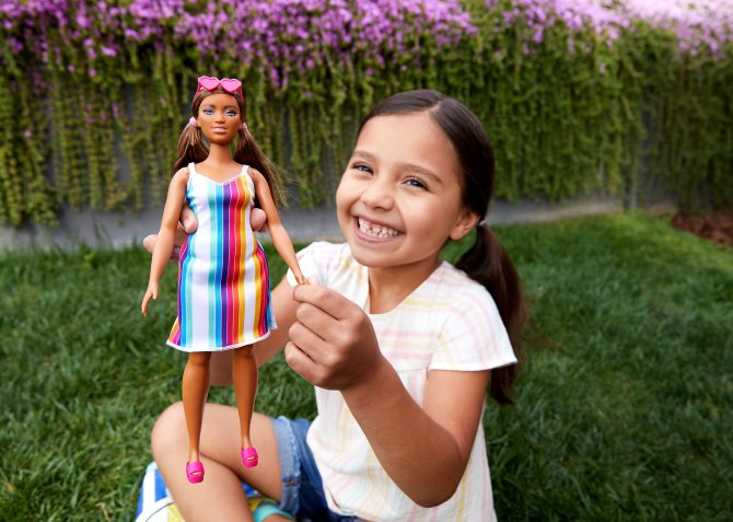 Proizvod Barbie Malibu reciklirana lutka za plažu brenda Barbie