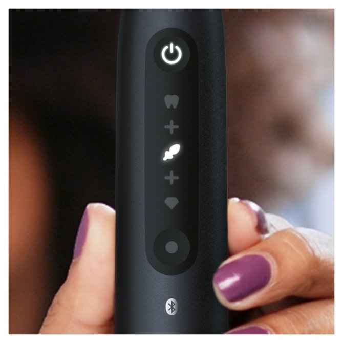 Proizvod Oral-B električna zubna četkica iO5 duopack brenda Oral-B