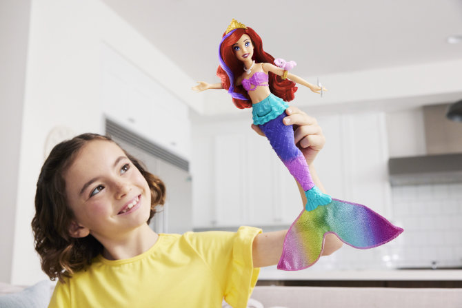 Proizvod Disney princeza Ariel s promjenom boje brenda Disney